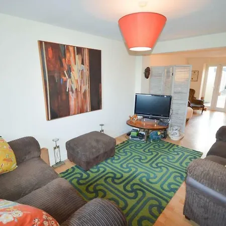 Daire Stylish 2 Bedroom Near *
